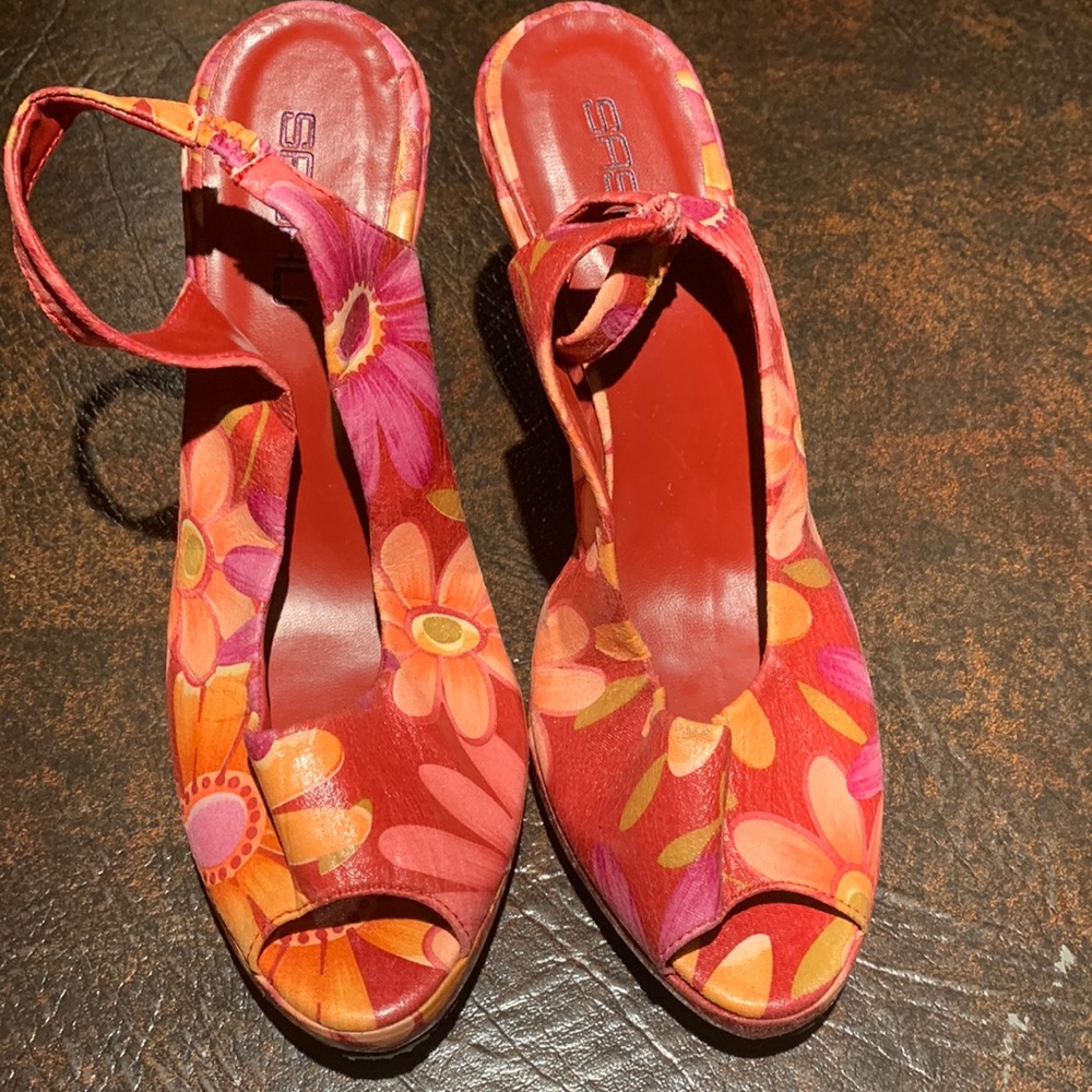 Sashu wedge sandals size 40